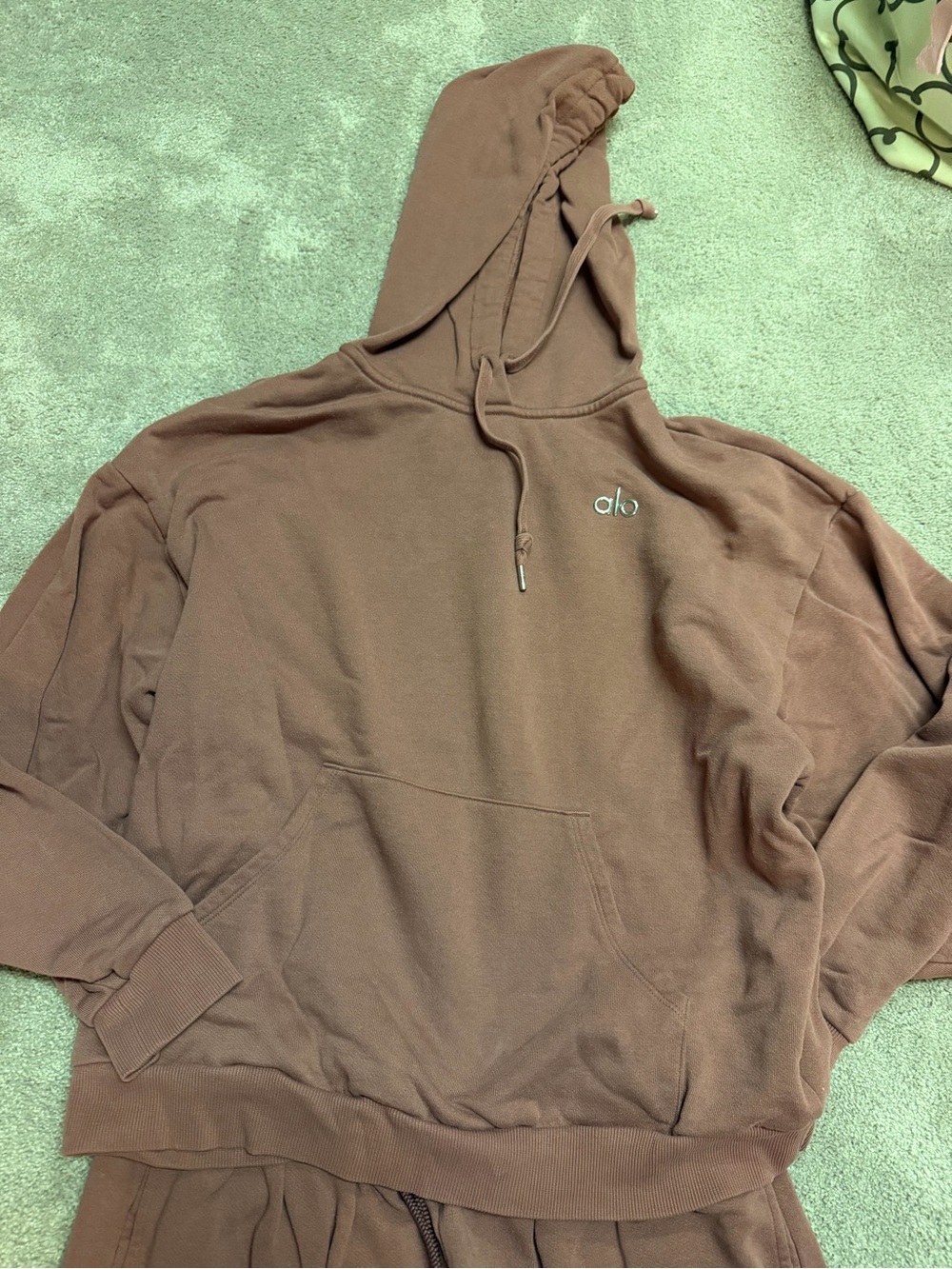Alo womens burgandy Hoodie and pants - Relaxed Fit